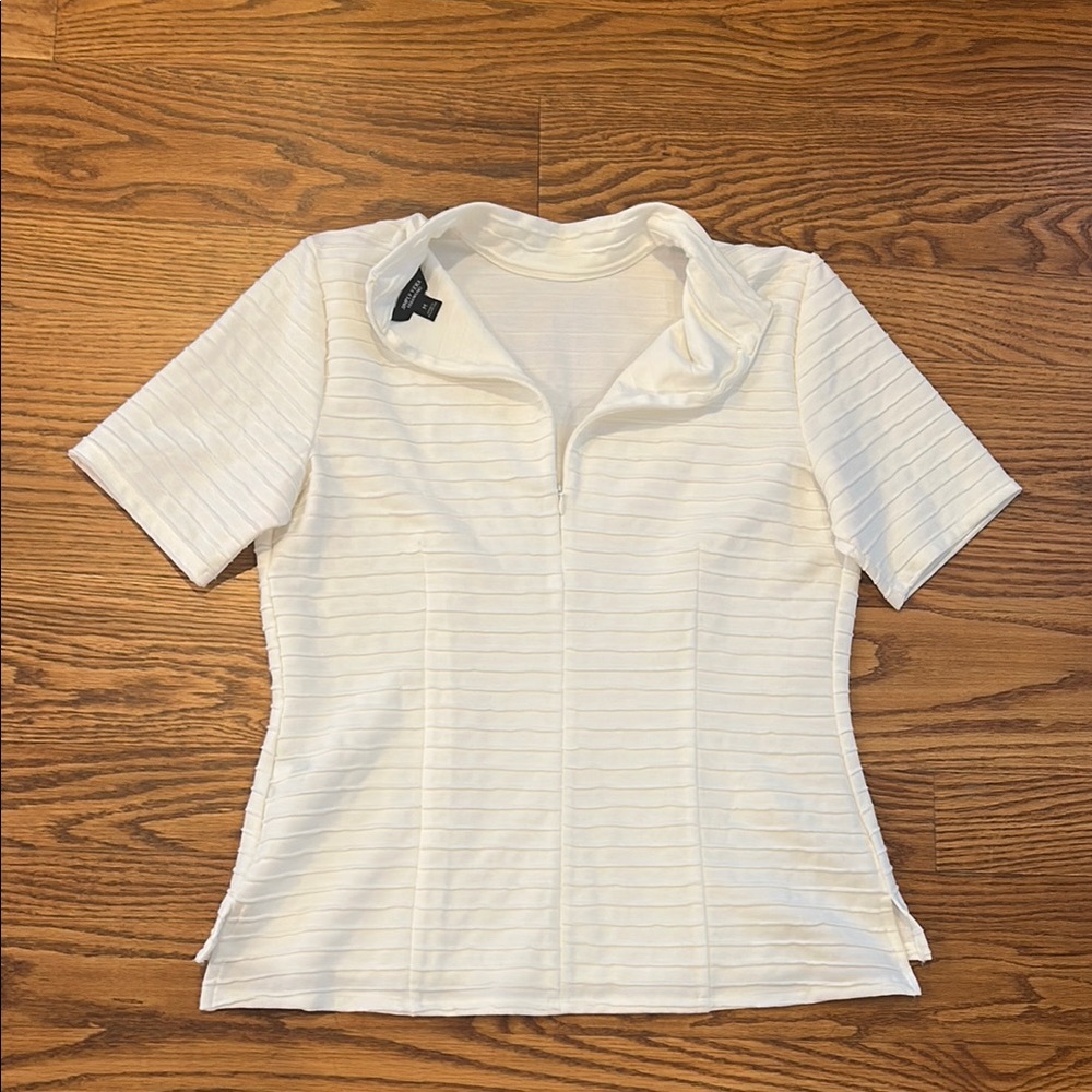 Vera Wang Elegant White Women's Top!